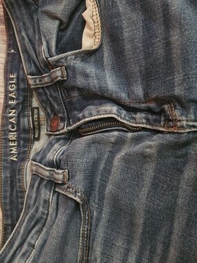 American Eagle Outfitters Women's Distressed Blue Relaxed Jeans